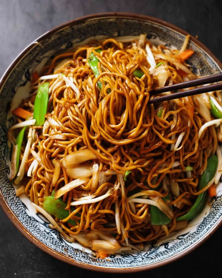 Soy Sauce Noodles (Easy And Quick Fried Noodles)