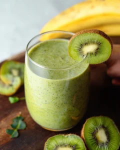 Start Your Day with a Kiwi Spinach Smoothie