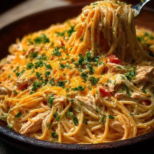Cheesy Chicken Spaghetti Casserole