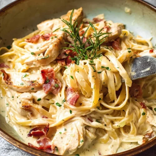 Creamy Chicken and Bacon Pasta with Parmesan 2 Creamy Chicken and Bacon Pasta with Parmesan