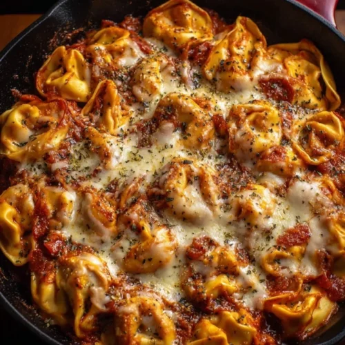 Cheesy pizza tortellini one pan 2026 05 08 150629 819x1024
