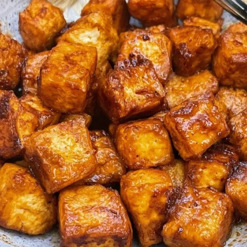 Crispy Air Fryer Tofu Cubes with Smoked Paprika 2 Crispy Air Fryer Tofu Cubes with Smoked Paprika