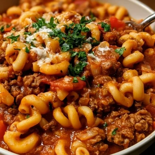 Cheesy American Goulash 2 Cheesy American Goulash