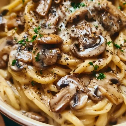 Cremini Mushroom Pasta with Thyme and Parmesan 2 Cremini Mushroom Pasta with Thyme and Parmesan
