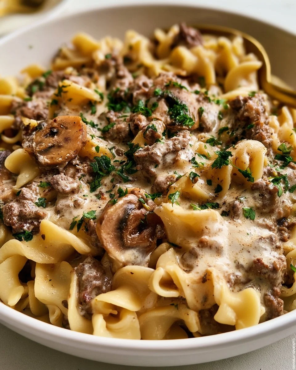 Easy Ground Beef Stroganoff with Paprika 4 Delicious easy ground beef stroganoff served with noodles