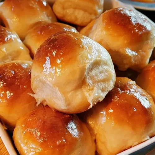 Soft Yeast Dinner Rolls with Cinnamon Honey Butter 3 Soft yeast dinner rolls with whipped cinnamon honey butter